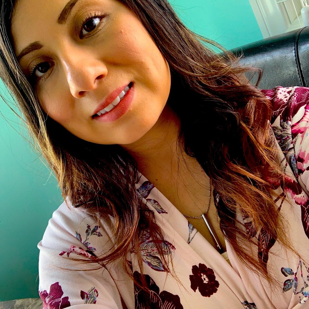 Meet your Posher, Thalia